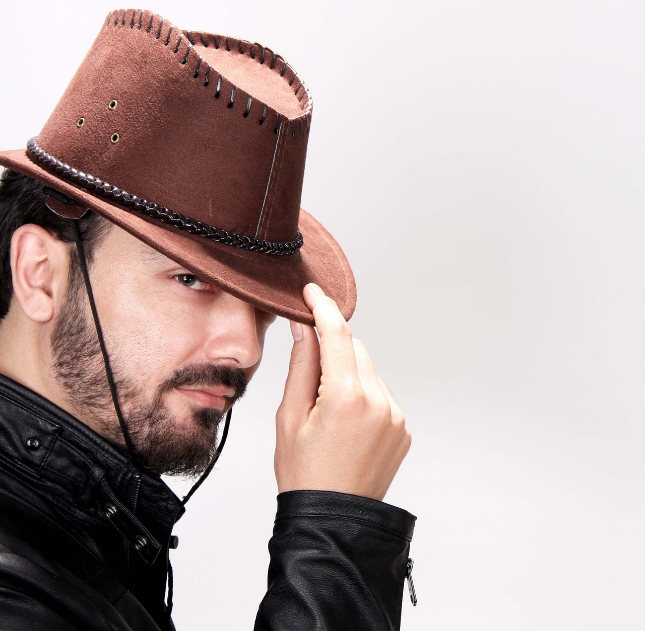Les chapeaux de cowboy en feutre : le must-have de l’univers Western